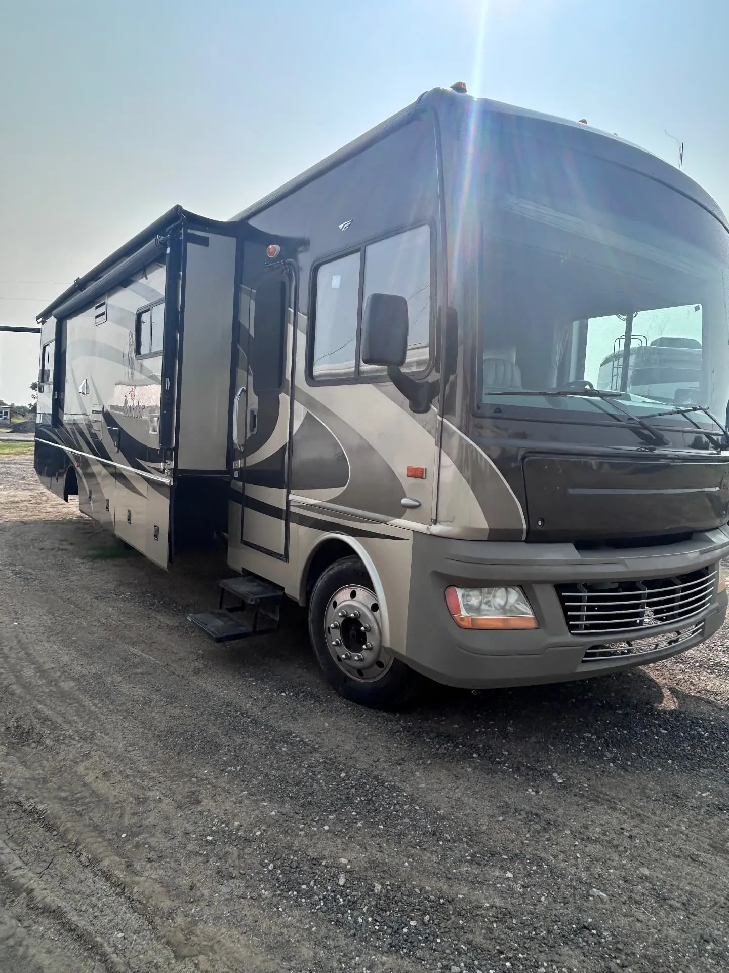 2008 Fleetwood Bounder 35J Motorhome – photo 1
