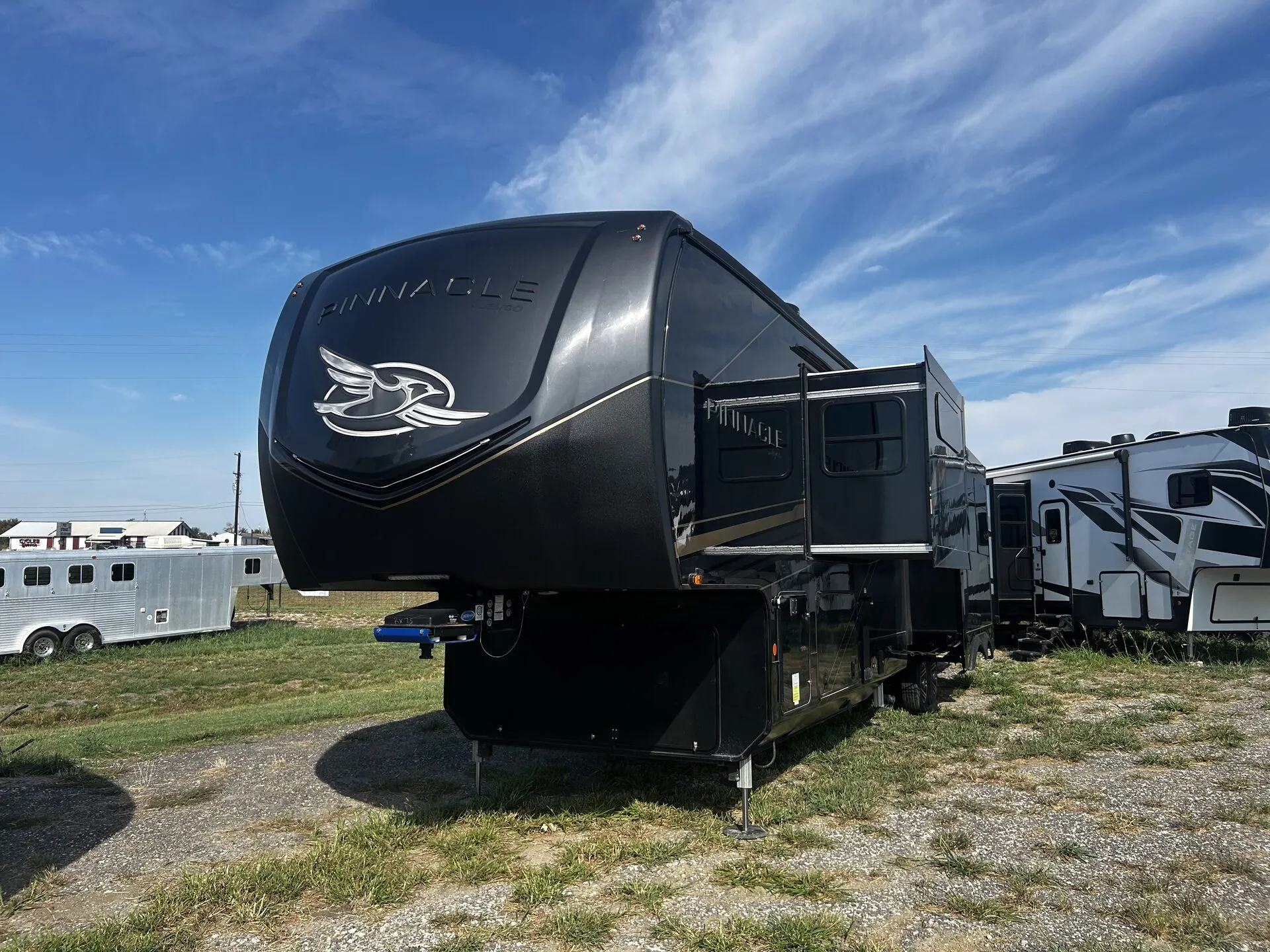 2025 Jayco Pinnacle 36FBTS Fifth Wheel